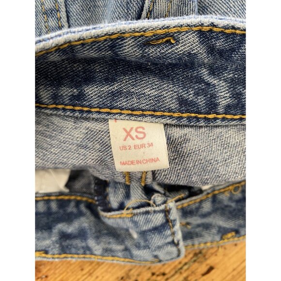 Romwe Womens Denim blue High rise Shorts xs cotton button cutoff bermuda cuffed - Picture 4 of 6